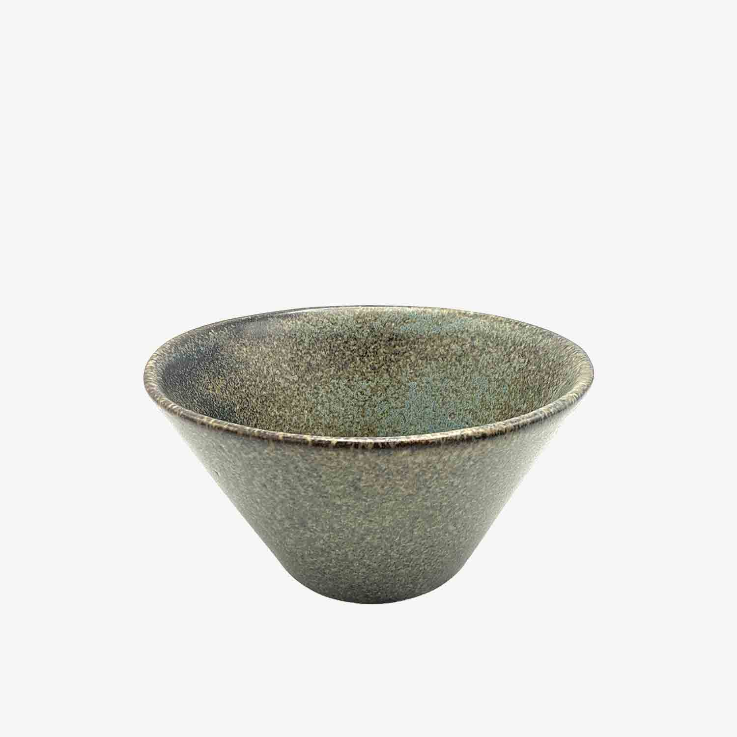 46 کاسه مخروطی سنگی - Image 1